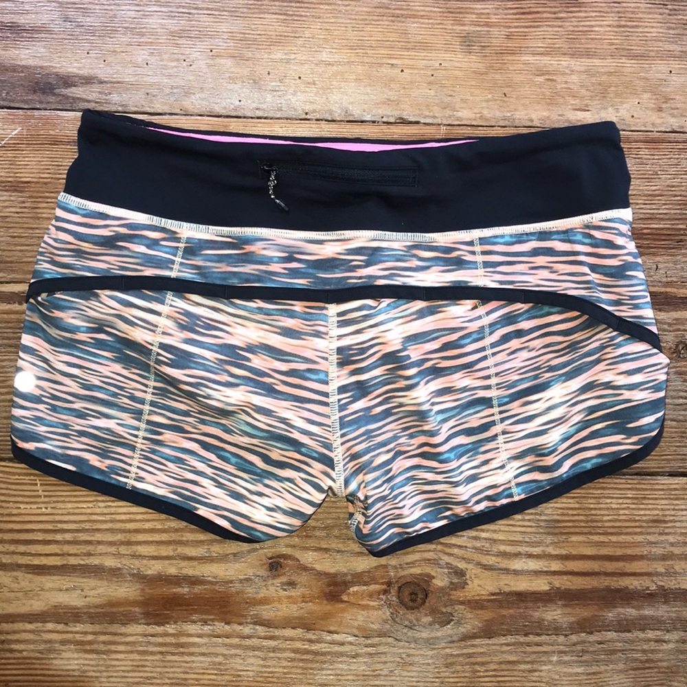 Lululemon Speed Shorts // Tiger Water Multi
